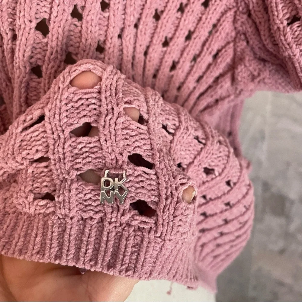 DKNY Jeans Loose Knit Short Sleeve Top - Picture 5 of 9